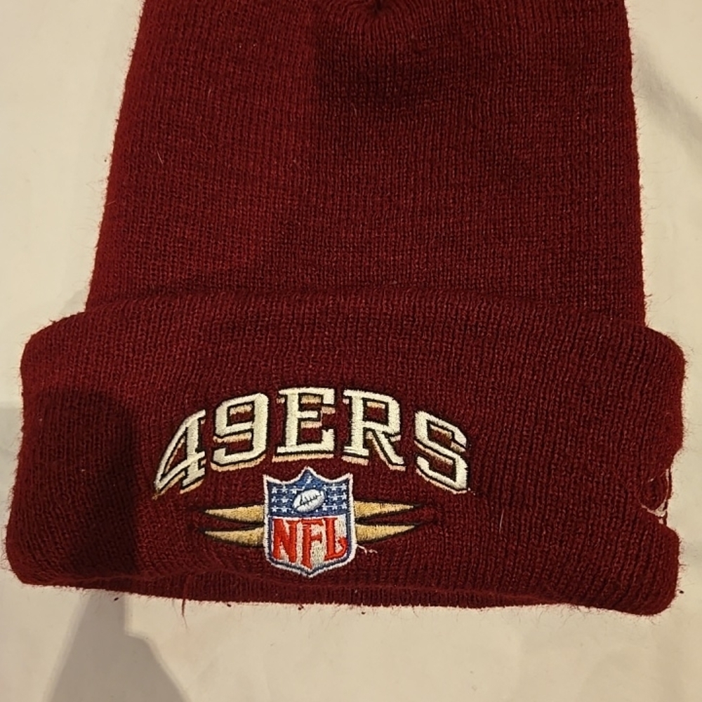 San Francisco 49ers NFL Pro Line Diamond Cut Knit Beanie – Burgundy